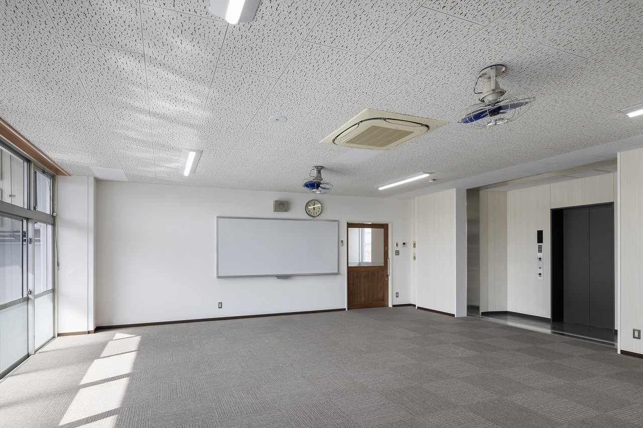 007multipurpose_room.jpg